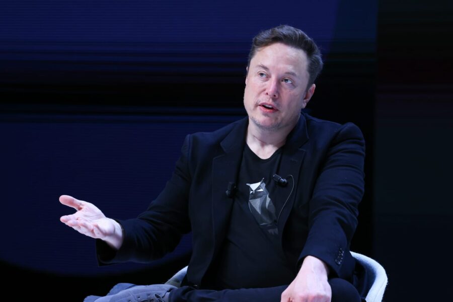 Elon Musk wants Tesla to invest $5 billion into his newest startup, xAI â if shareholders approve