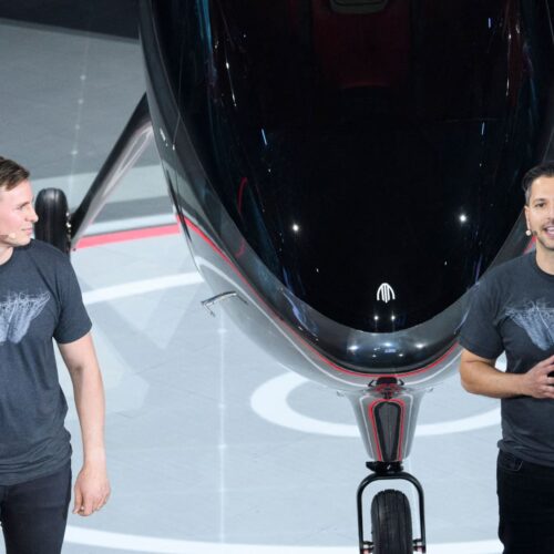 Archer Aviation drops 15% on $850 million share sale