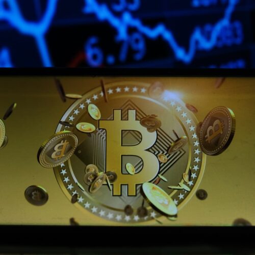 Bitcoin flies to new all-time highs, topping $118,000 as institutions pile into ETFs