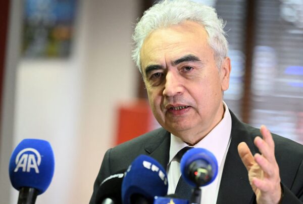 5 things to know before the market opens Thursday