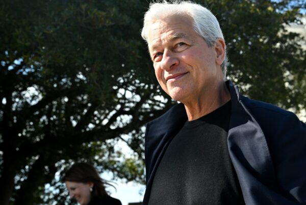 Dimon warns on AI job losses, calls for government-business incentives