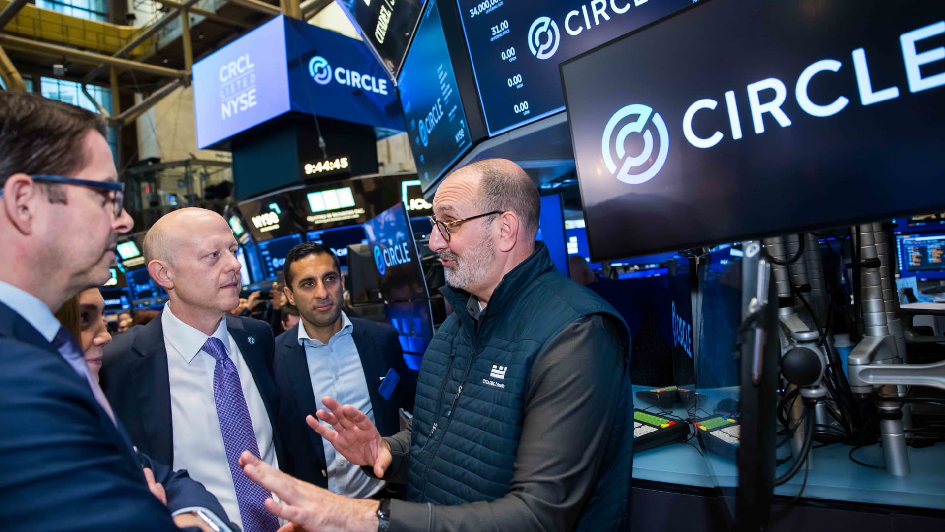 Circle closes $222 million from BlackRock, Apollo for Arc blockchain