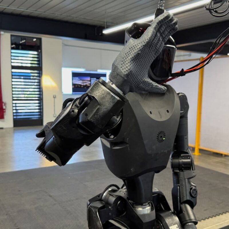 Trump-linked robotics startup tests humanoids in Ukraine, targets U.S. military use