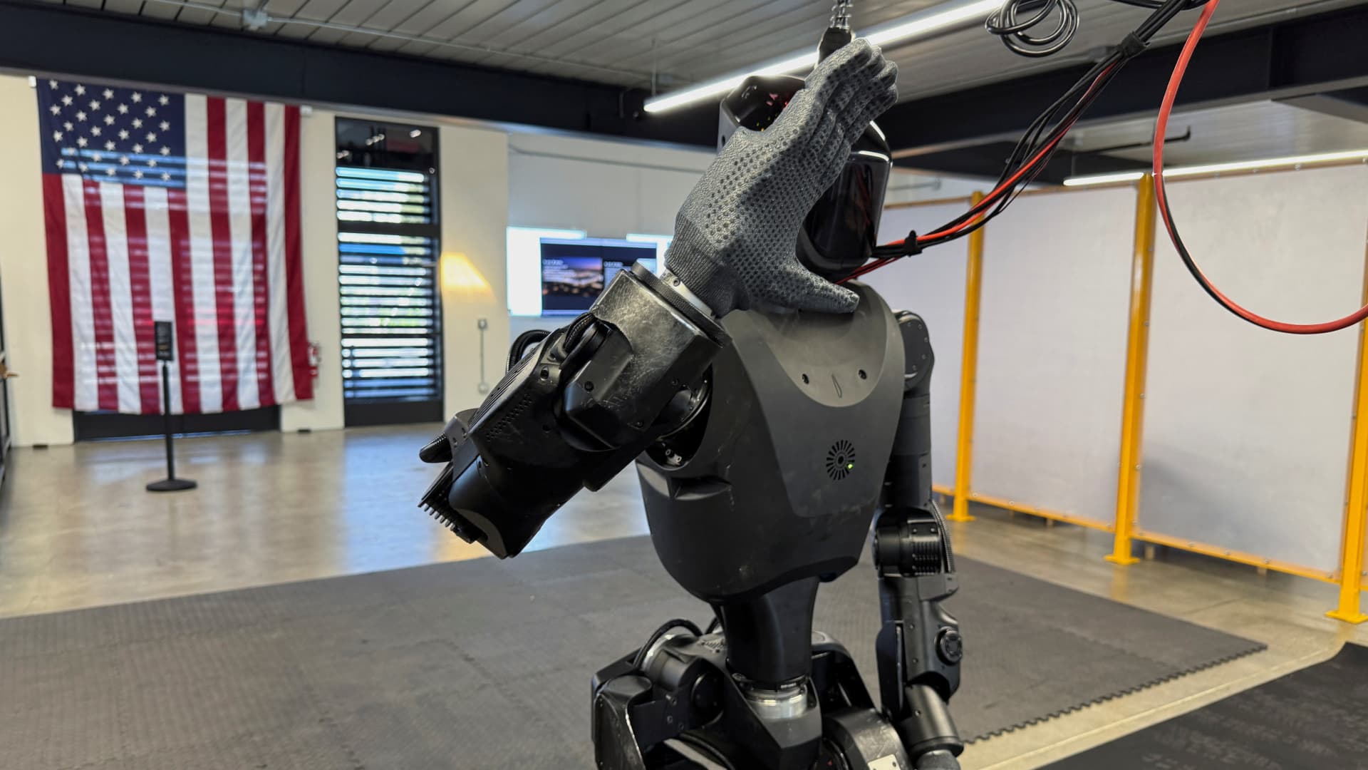Trump-linked robotics startup tests humanoids in Ukraine, targets U.S. military use