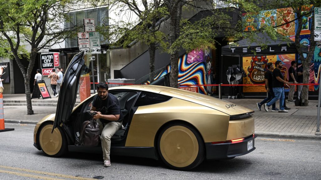 Tesla's stock drops as Cybercab update 'underwhelms,' NHTSA probe